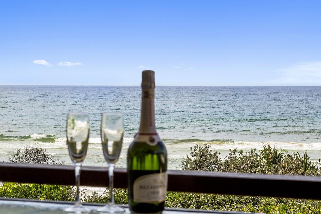 On The Beach At Hastings Point Bagian luar foto