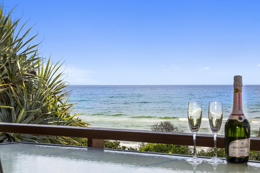 On The Beach At Hastings Point Bagian luar foto