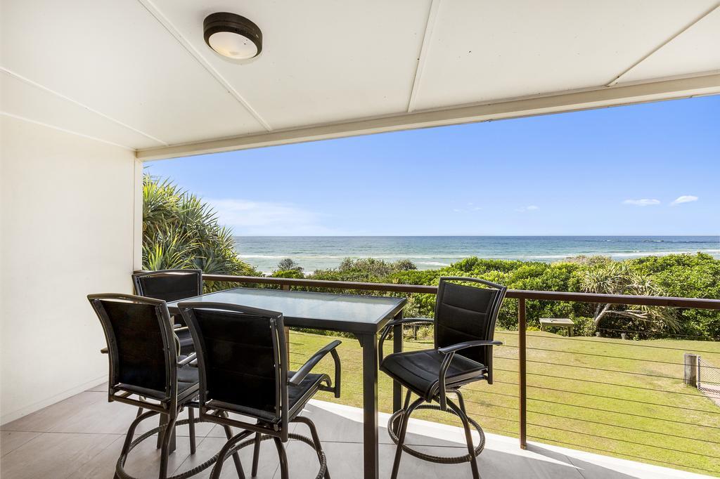 On The Beach At Hastings Point Bagian luar foto